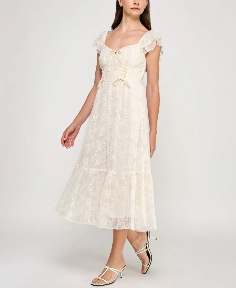 Платье миди с кружевом и рукавами-фонариками, модель Sweetheart-Neck Flutter-Sleeve Lace Midi Dress ROW A, Natural — фото 2