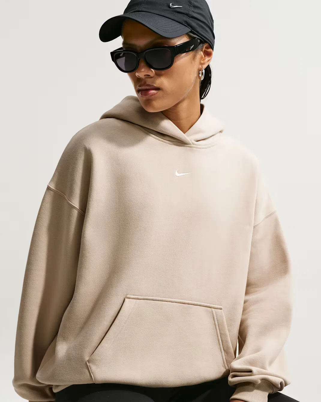Женская толстовка с капюшоном оверсайз Nike Studio Fleece Medium Weight, Cream II/Sail — фото 3
