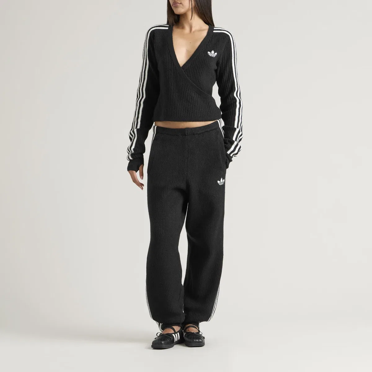 Женские брюки из трикотажа с зауженным низом X JENNIE Adidas, Black — фото 4