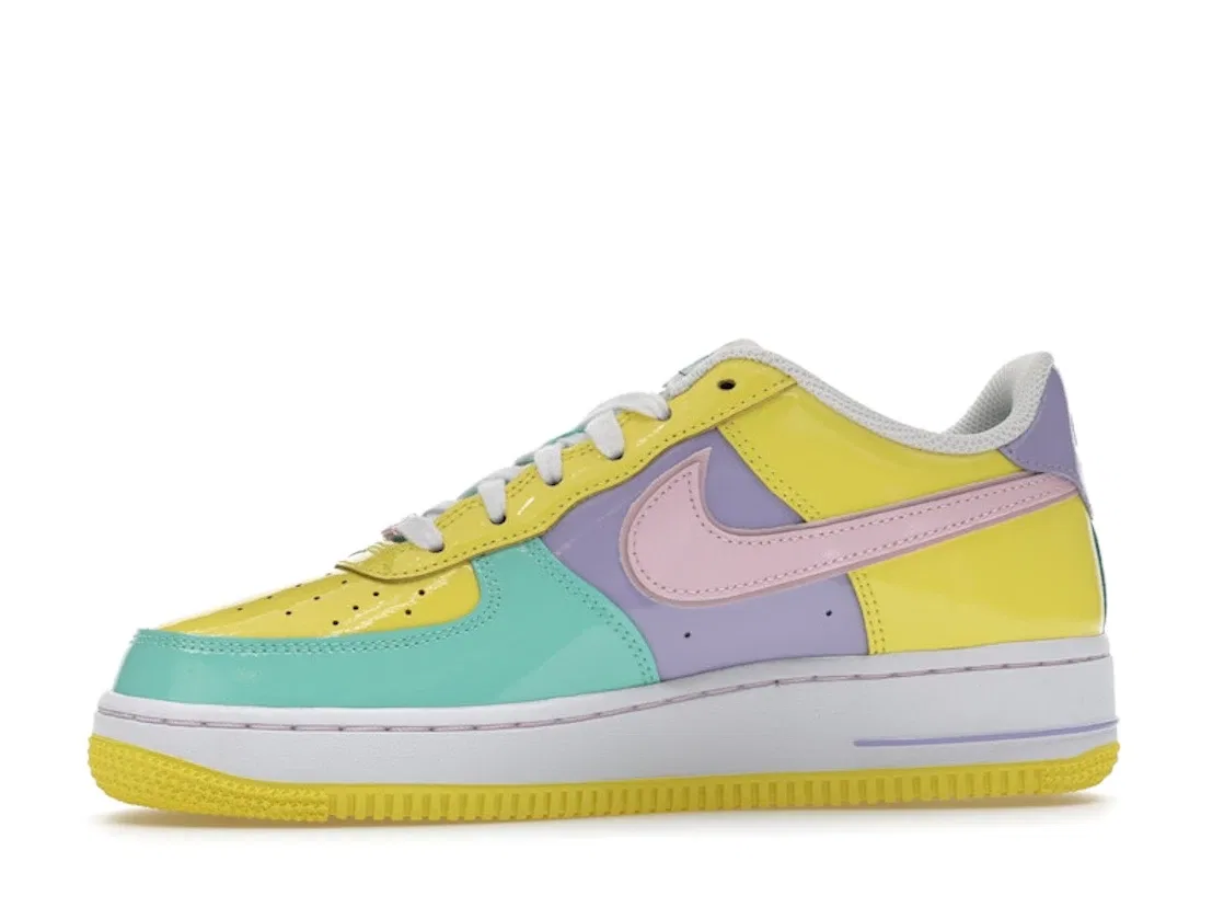 Детские кроссовки Lifestyle Nike Air Force 1 Low, Yellow Pulse Pink Foam Hydrangeas Emerald Rise White — фото 3