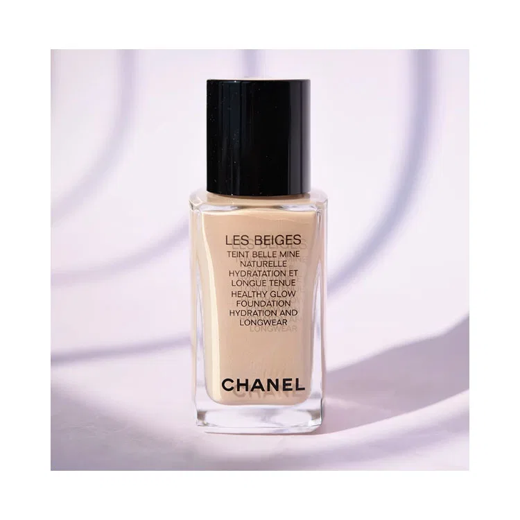 Женская тональная основа с увлажняющим эффектом, 30 мл, B10 Celebrity Shade, CHANEL — фото 3