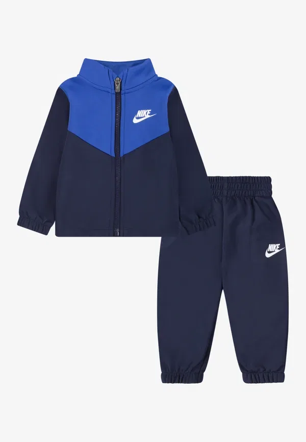 Комплект из куртки и брюк с принтом Nike Sportswear, темно-синий