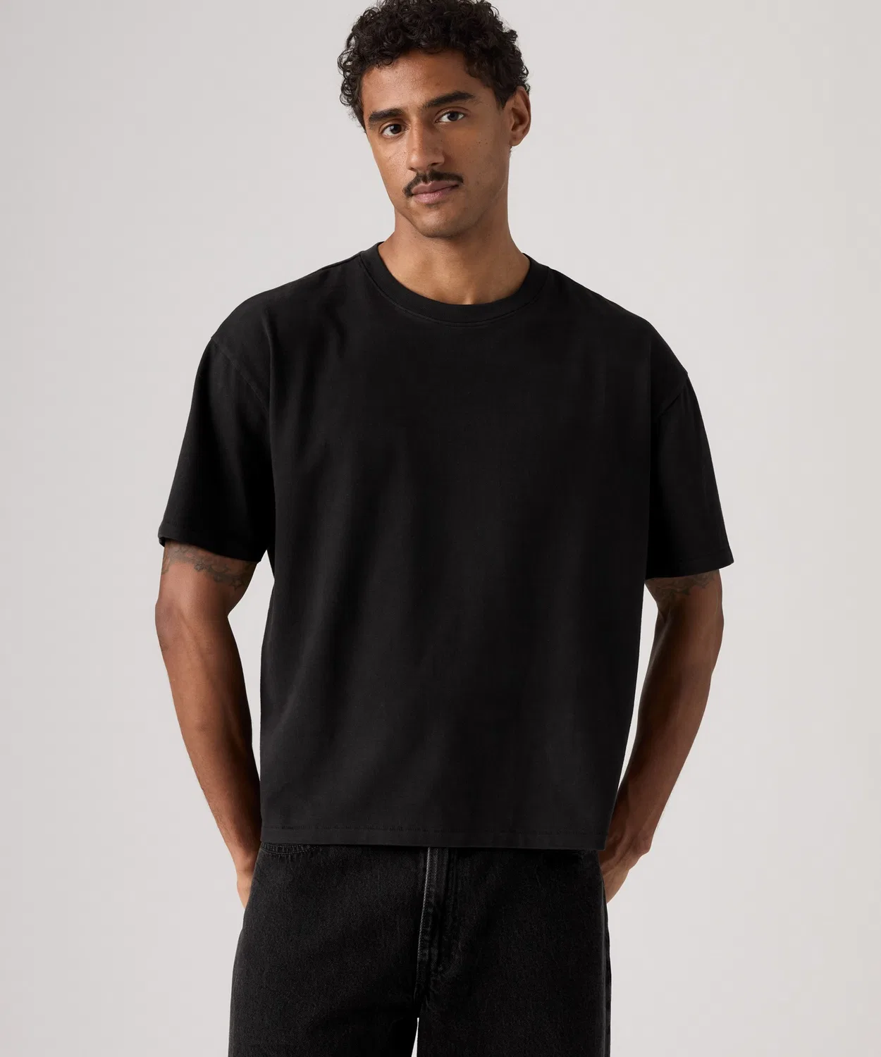 Мужская футболка с коротким рукавом, укороченная Levi's, Black