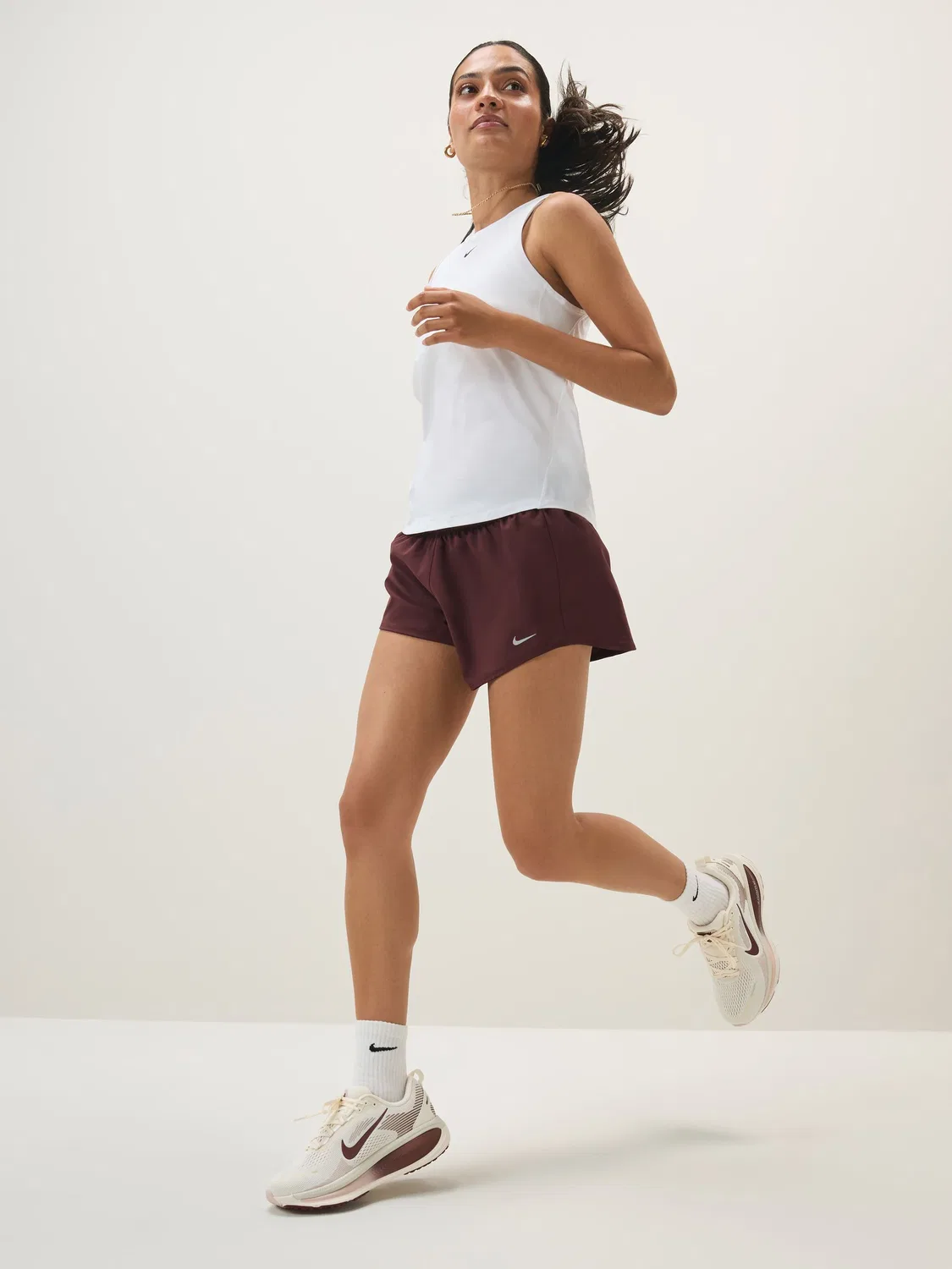 Шорты Nike Burgundy Crush One Dri-FIT со средней посадкой, 3 дюйма, на подкладке — фото 3