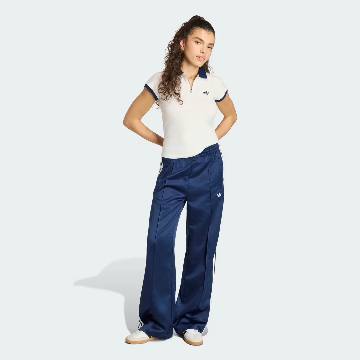 Женские спортивные брюки свободного кроя из сатина SATIN SST Loose Track Pant Adidas Originals, Night Indigo/White — фото 3