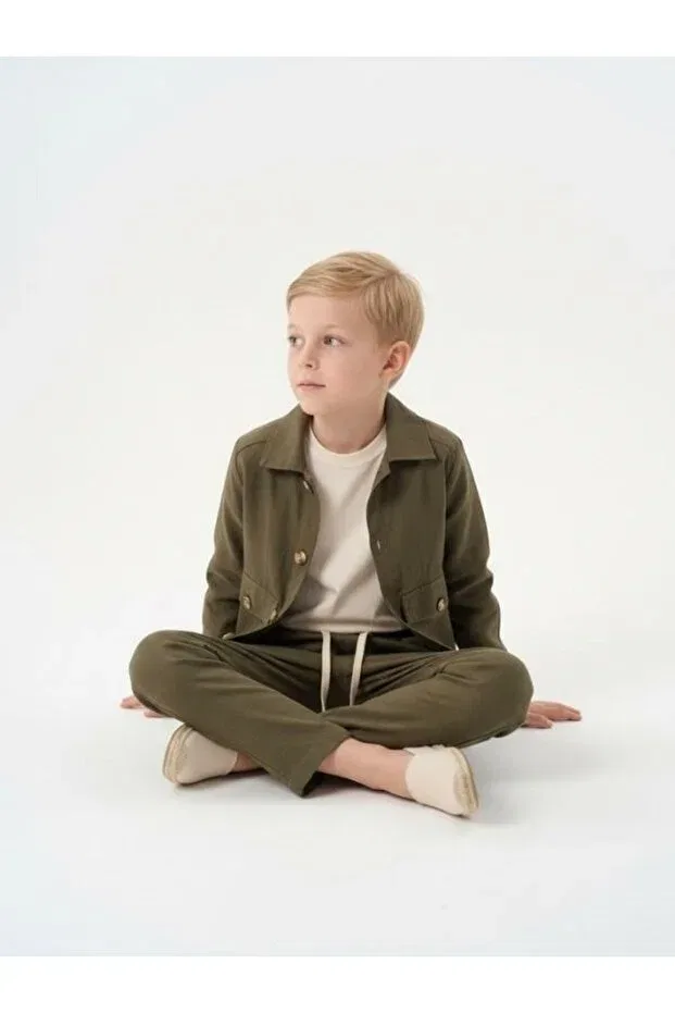 Стильная детская куртка из льняной ткани с декоративными карманами Zekids — фото 3