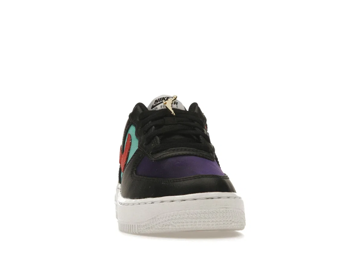 Детские кроссовки с принтом Nike Air Force 1 LV8 EMB Nike, Black Washed Teal Court Purple Gym Red — фото 2
