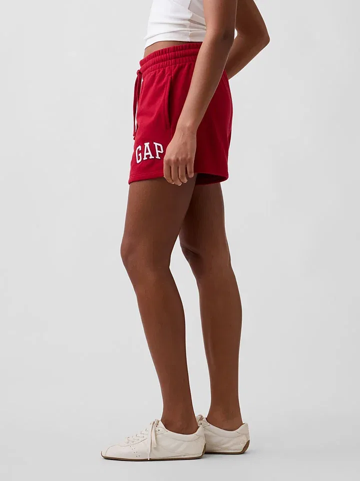 Женские свободные шорты GAP, Red — фото 2