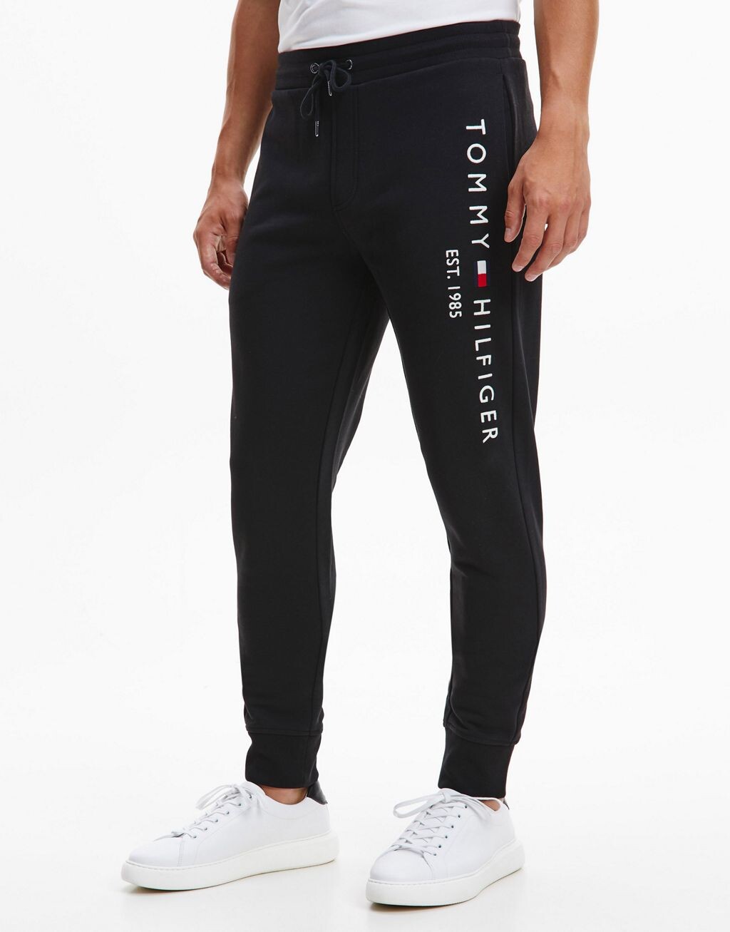 

Черные джоггеры с вышитым флагом и логотипом Tommy Hilfiger