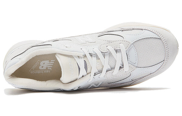 Кроссовки 992 New Balance, белый — фото 4