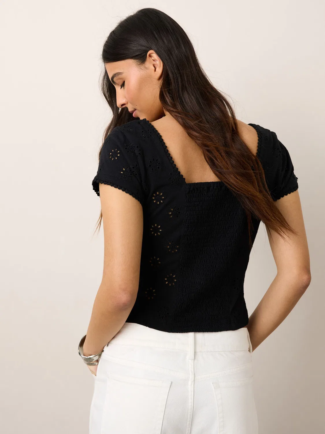 Топ с квадратным вырезом и вышивкой Broderie Square Neck Cap Sleeve Top Next, черный — фото 3