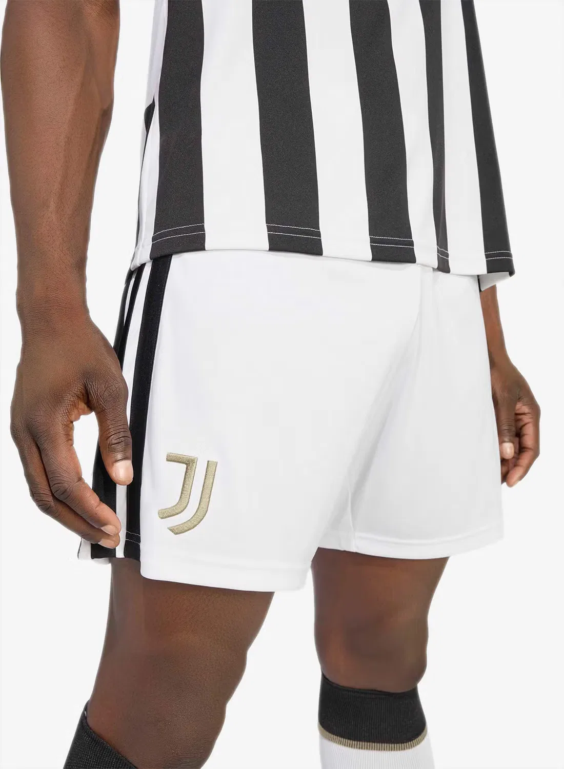 Шорты футбольные с технологией Climacool Juventus home Adidas, белый — фото 3