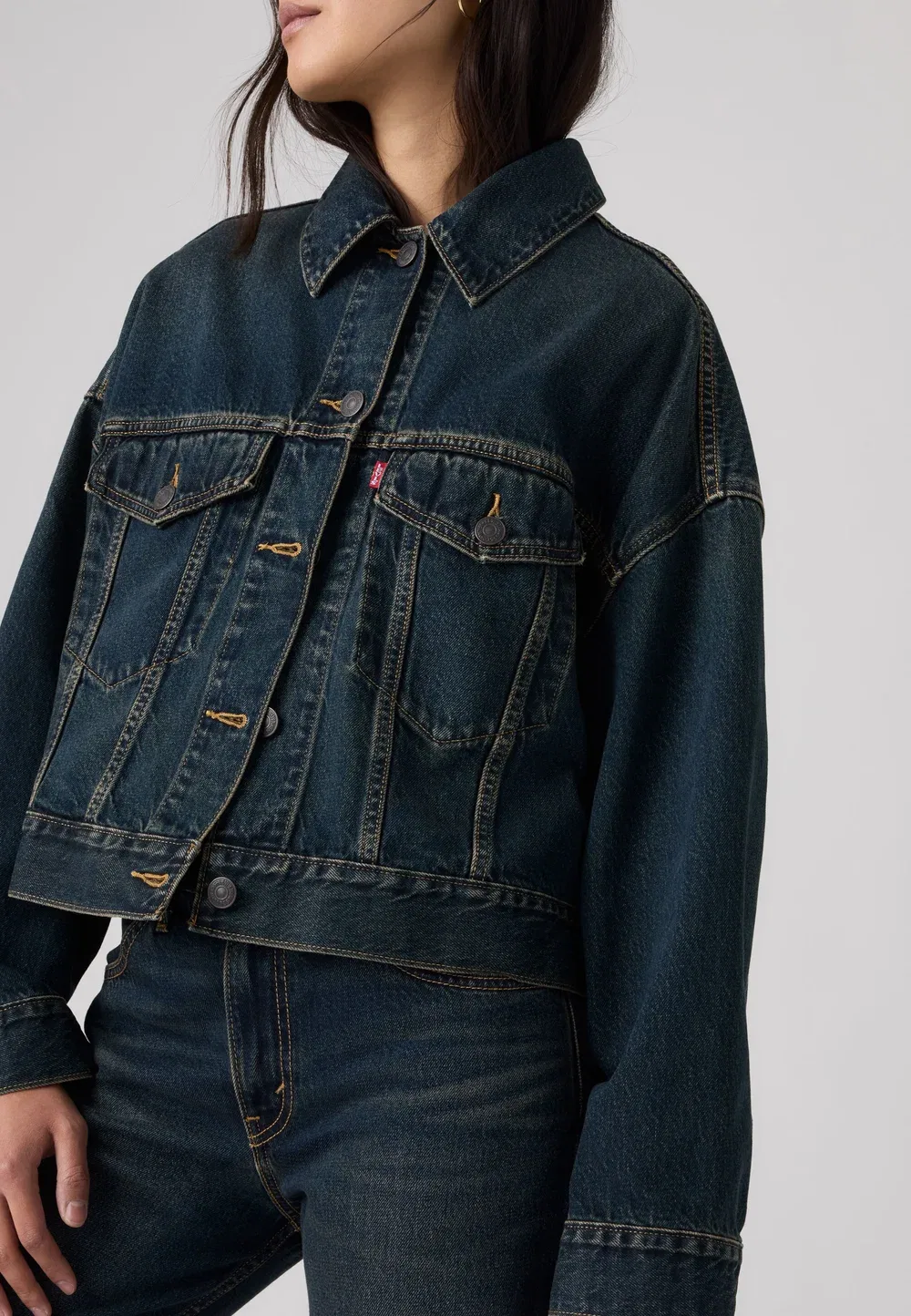 Свободная укороченная джинсовая куртка-тракер Levi'S, High Vibration — фото 4