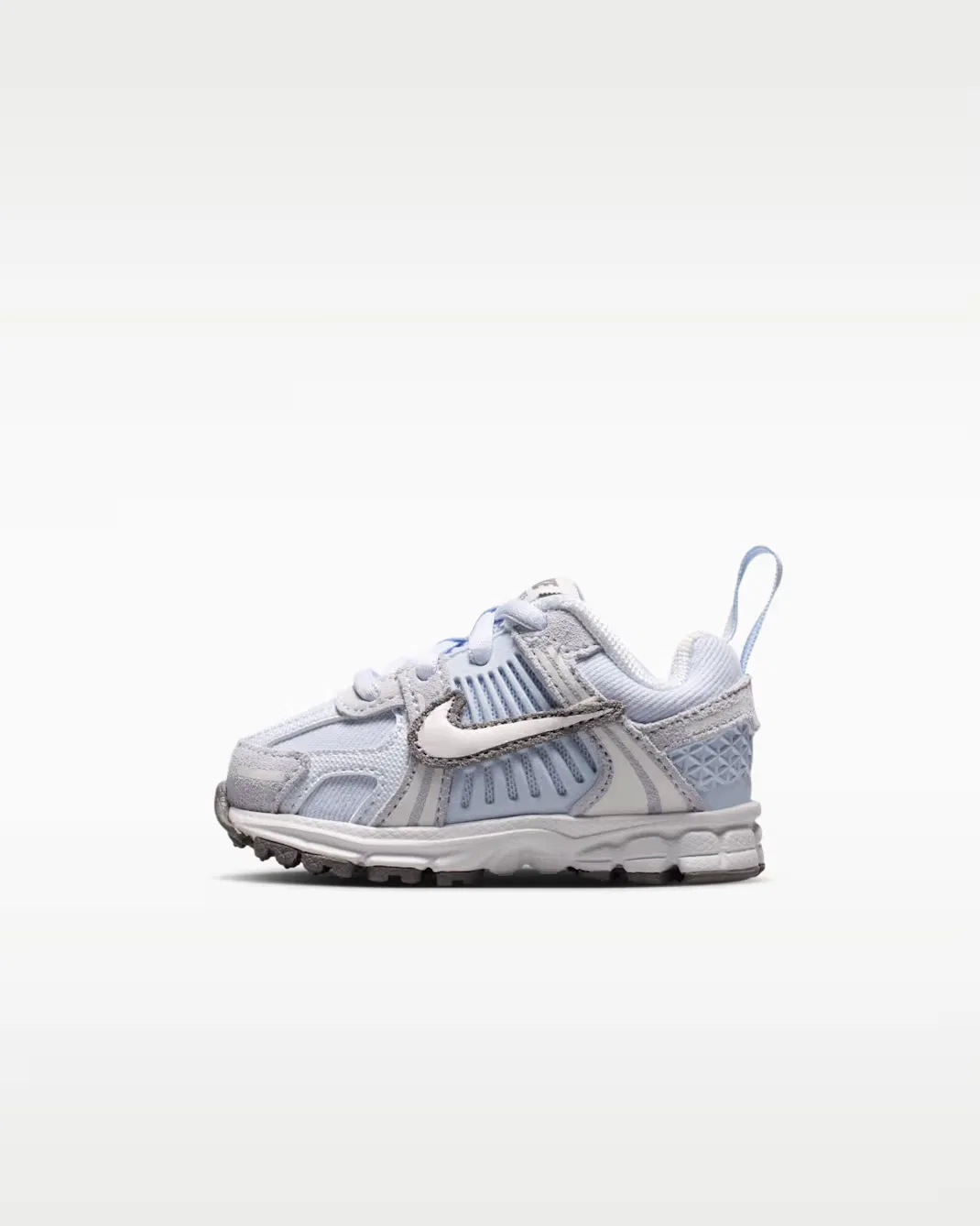 Детская обувь (классические шнурки) Nike Vomero 5, Football Grey/Pencil Point/Summit White