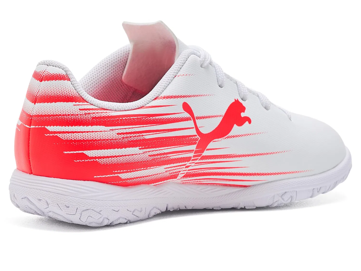 Бутсы для тренировок в зале Attacanto II Indoor Training Soccer Shoes (для маленьких и больших детей) Puma Kids, Puma White/Ultra Red — фото 4