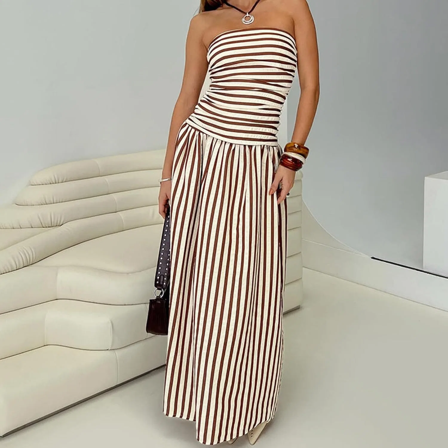 Женское летнее платье-макси без бретелек с драпировкой, Brown Striped — фото 3