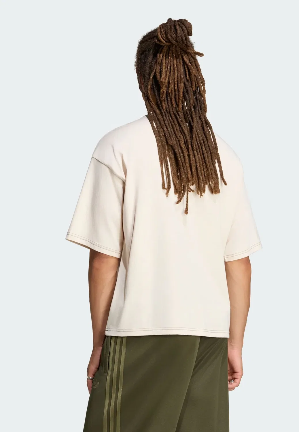 Футболка свободного кроя с контрастными вставками - базовая футболка Adidas Originals, White — фото 2