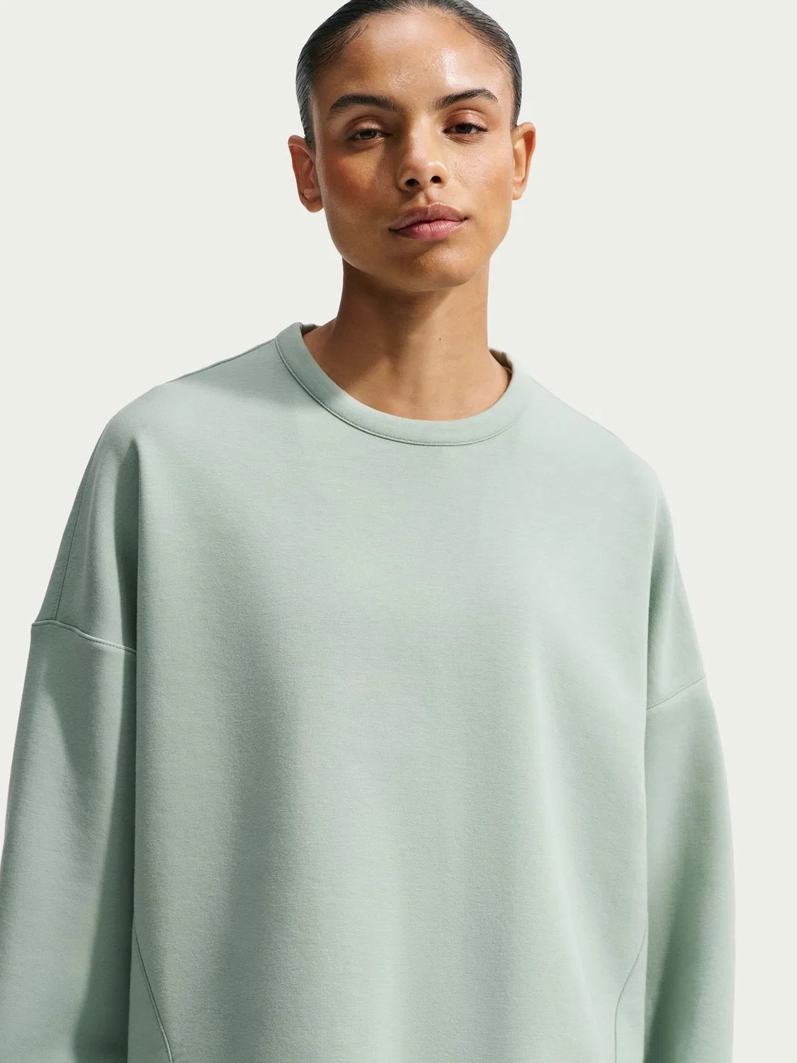 Футболка Nike 24.7 Impossibly Soft Dri-FIT Oversized Crew-Neck, Steam Green