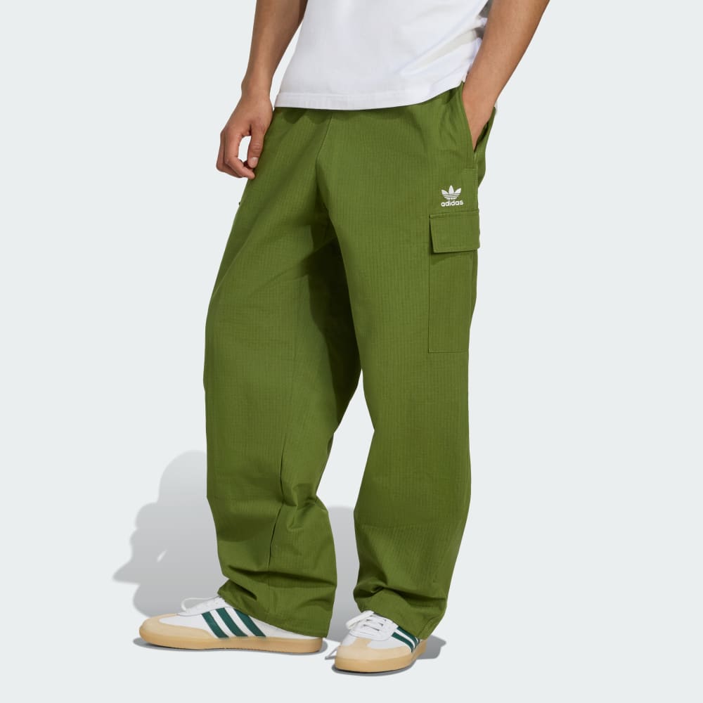 

Спортивные брюки Adidas Trefoil Essentials Woven, цвет Tech Olive