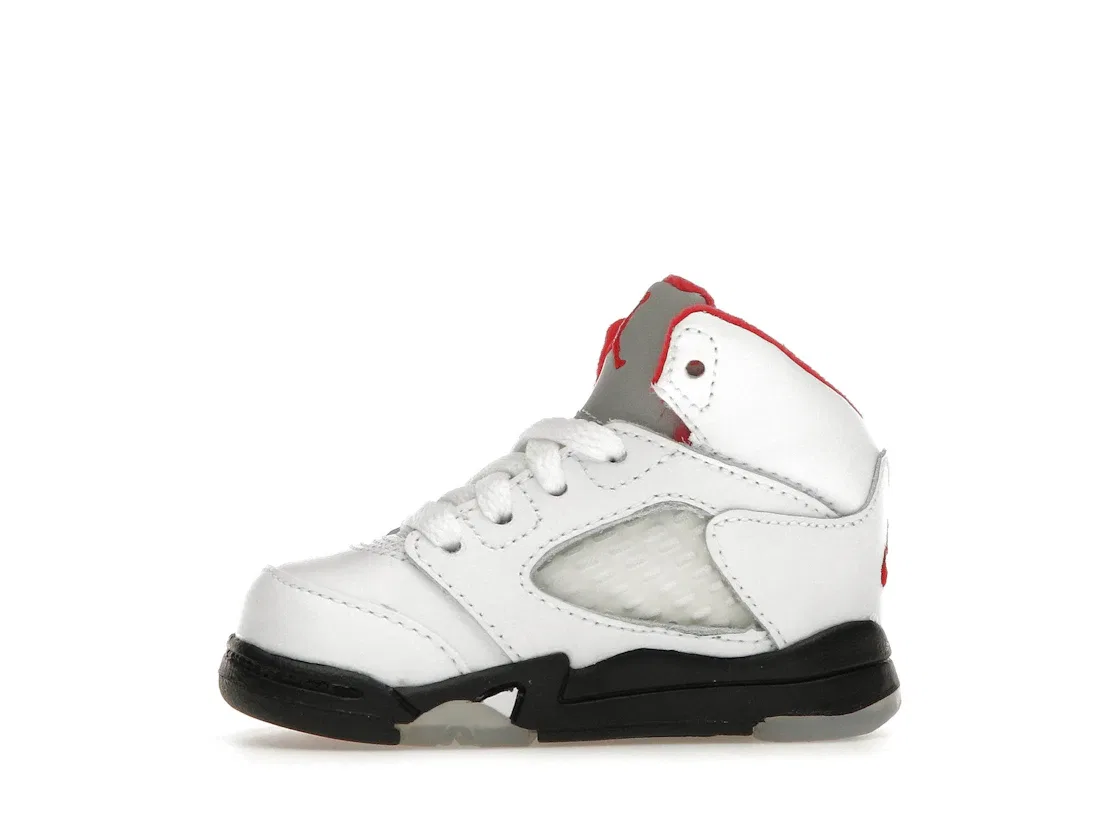 Детские кроссовки с ретро-дизайном Jordan 5 Retro, White/Black-Metallic Silver-Fire Red — фото 3