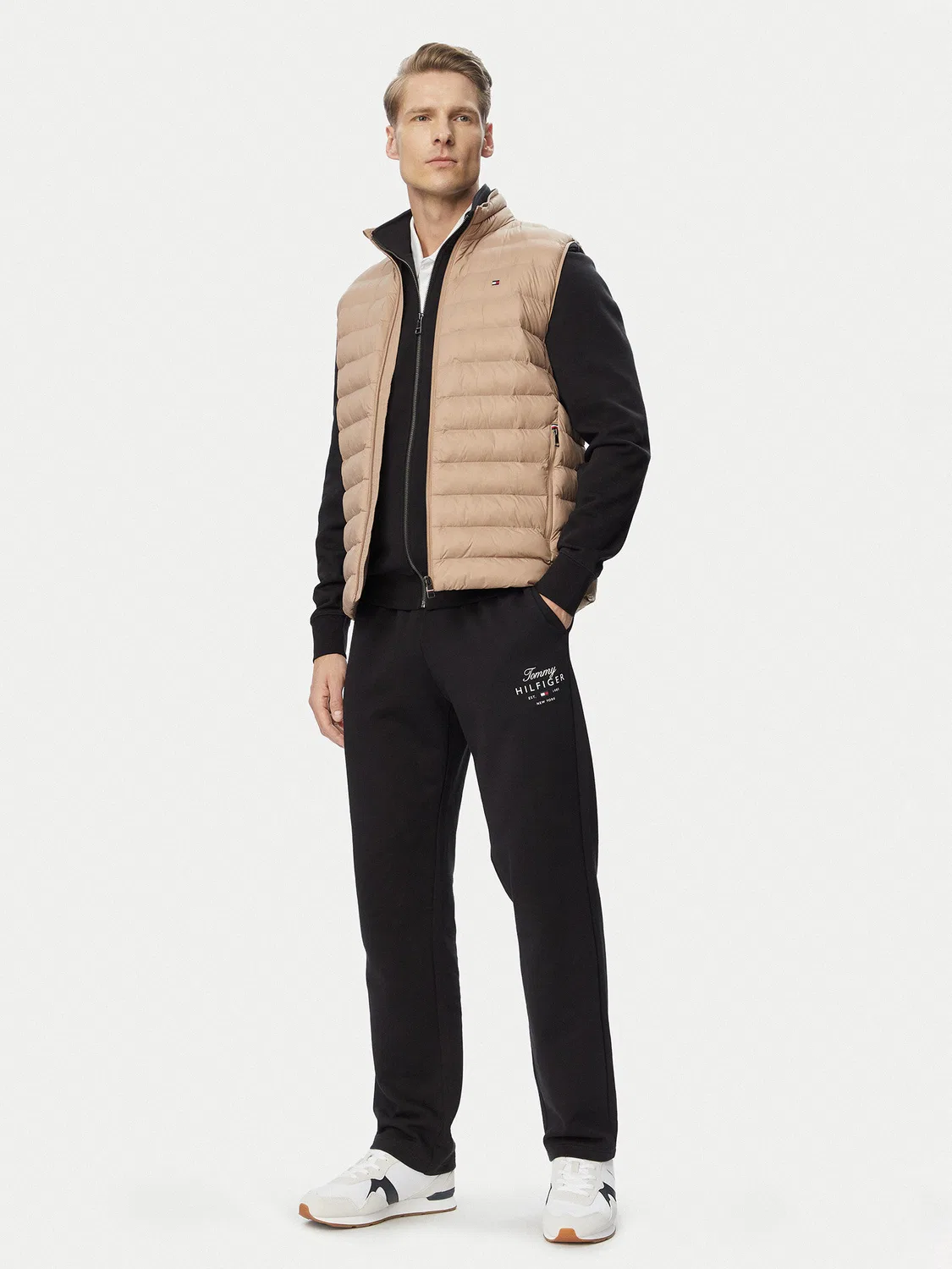 Мужские спортивные штаны стандартного кроя Script Stack Tommy Hilfiger, черный — фото 2