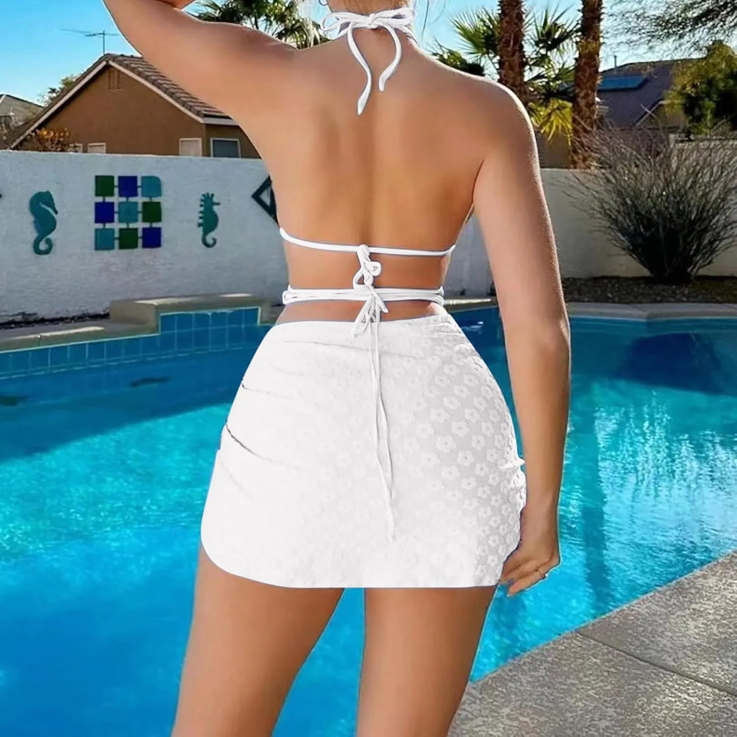 Женский купальный костюм бандо с юбкой Bandeau Halter Ring Bikini, White — фото 3