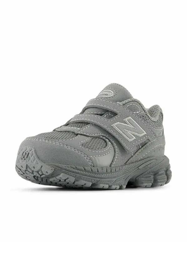Кроссовки с застежкой-липучкой 2002R New Balance Slate Grey, темно-серый — фото 2