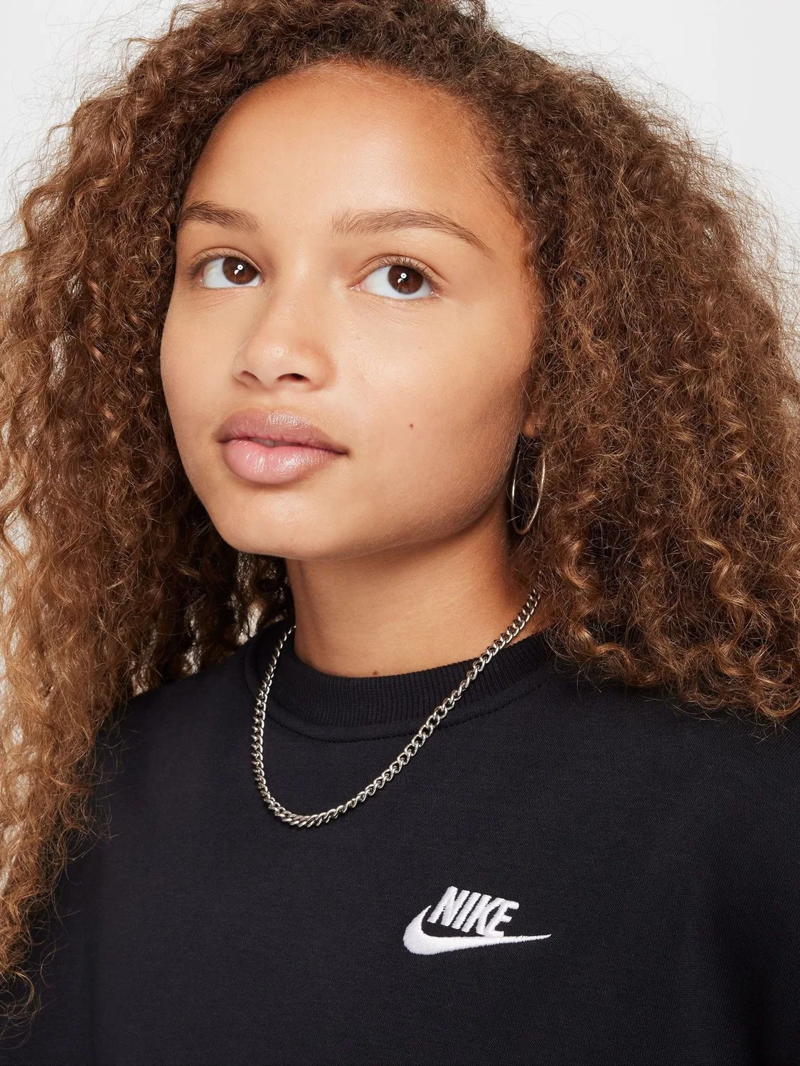 Толстовка Nike Club Fleece, оверсайз, черная — фото 4