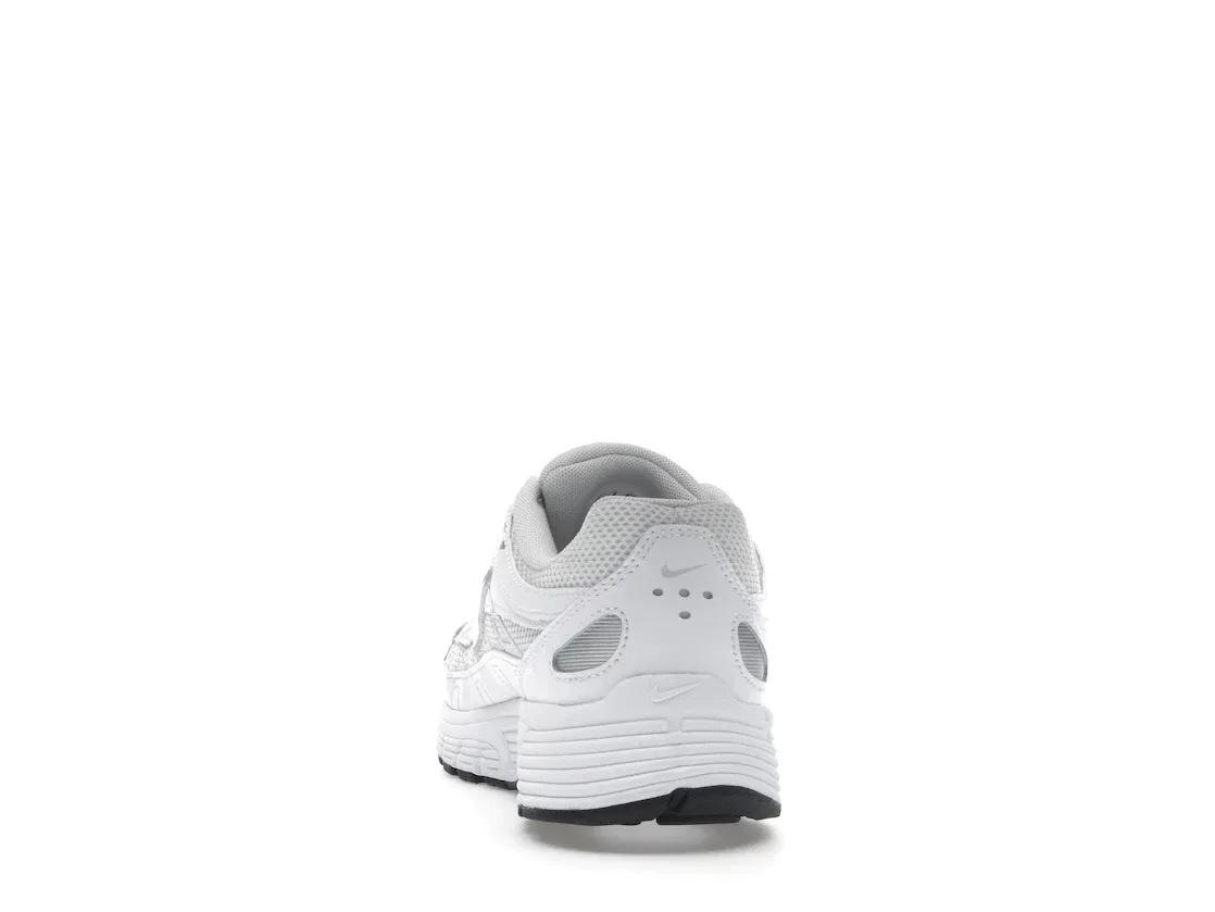 Детские кроссовки для мальчиков с ретро-дизайном Nike P-6000 Nike, Platinum Tint/White/Metallic Silver/Platinum Tint — фото 4
