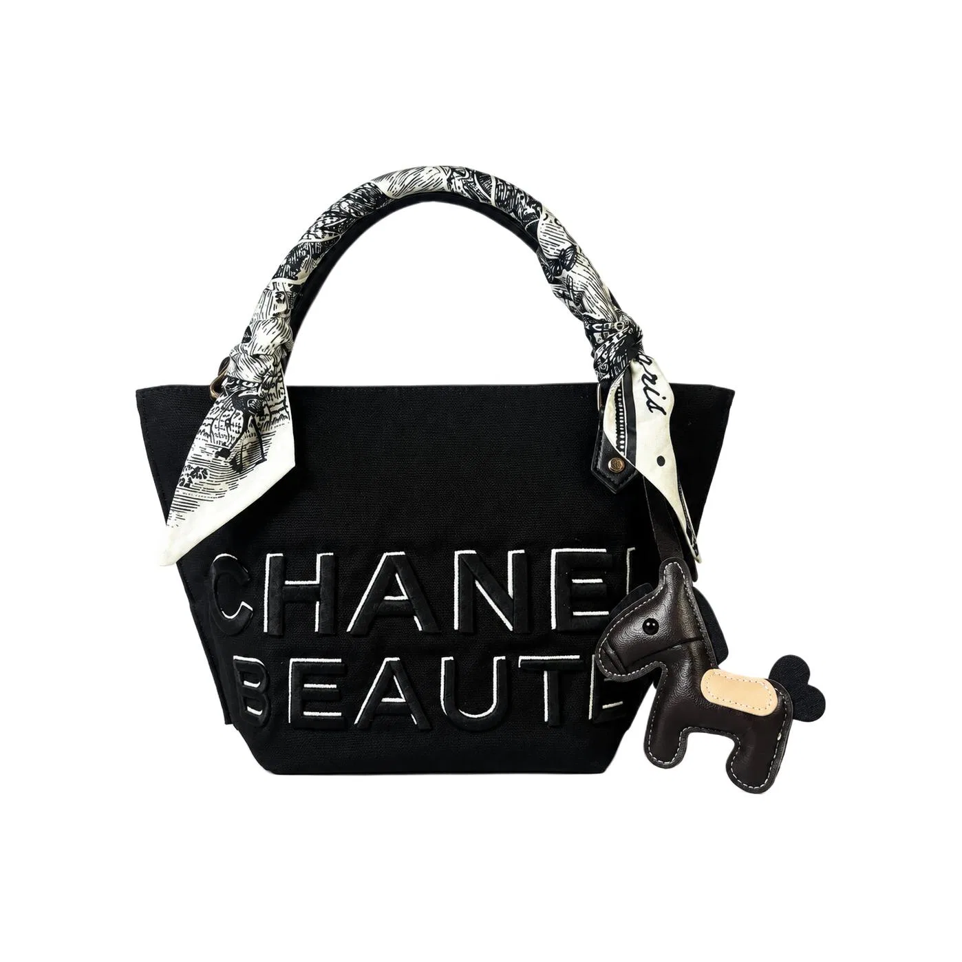 Косметичка с принтом Jet Black Star Pattern CHANEL, Черный
