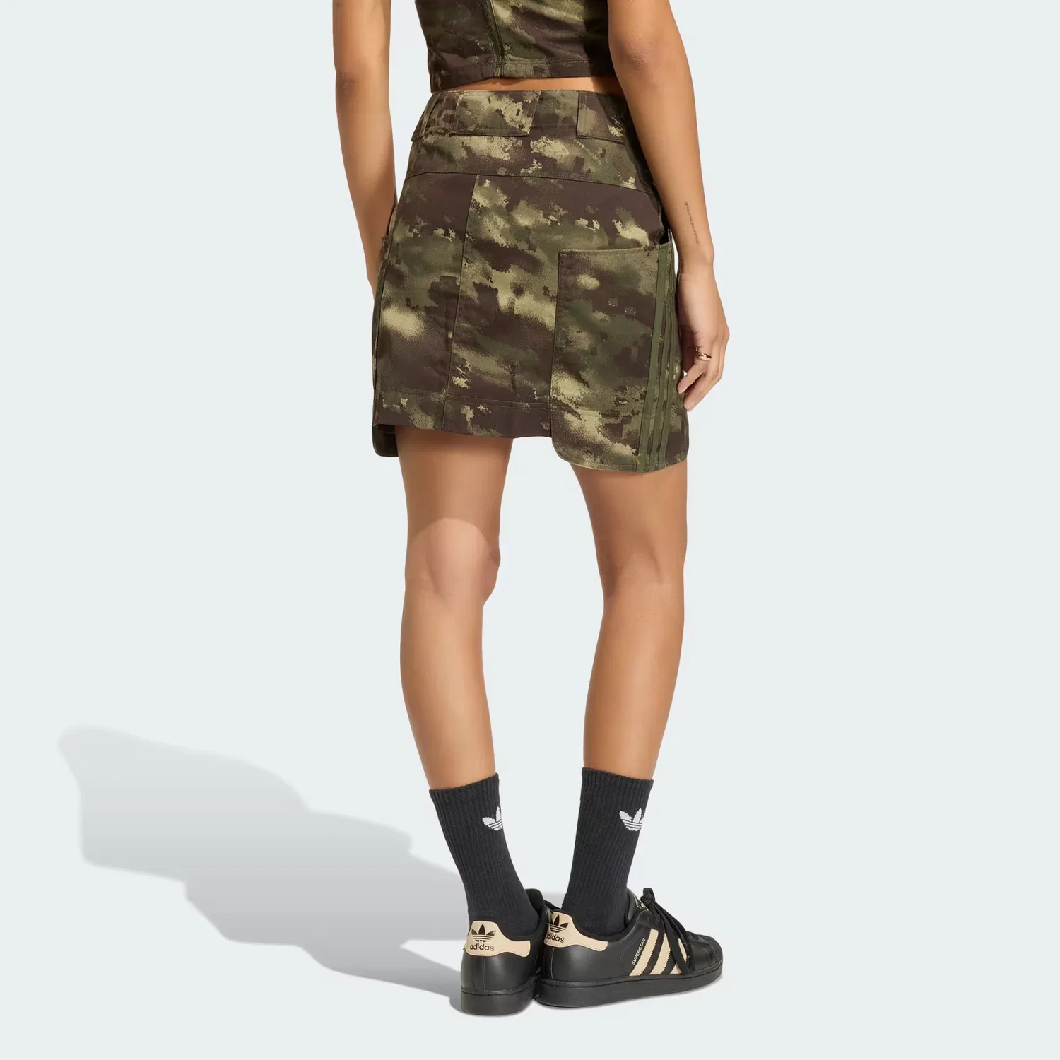 Женская юбка карго с пуговичной застежкой Cargo Skirt Adidas Originals, мультиколор/night cargo — фото 3