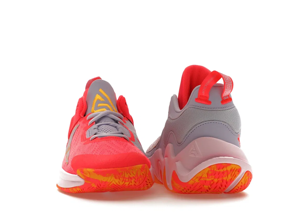 Детские кроссовки для баскетбола с ярким дизайном Nike Giannis Immortality 2, Hot Punch Pink Foam Laser Orange University Blue — фото 2