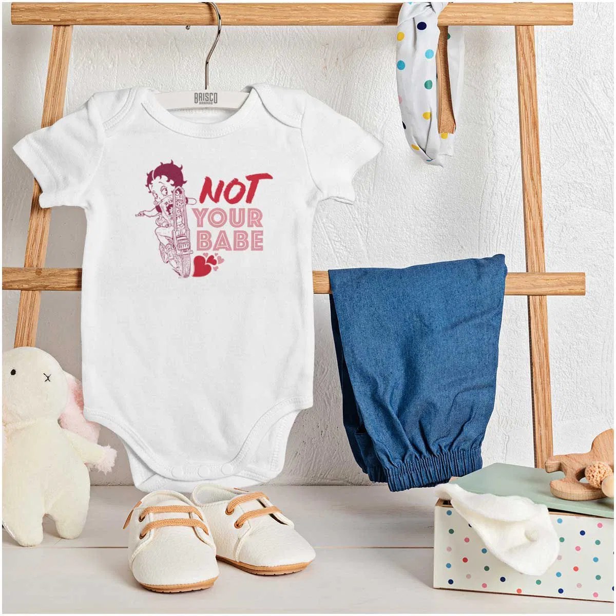 Детское боди для девочек с принтом Betty Boop Biker Not Your Babe Brisco Brands, White — фото 3