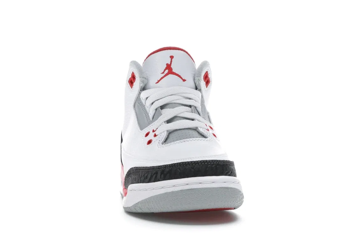 Детские кроссовки Lifestyle Jordan 3 Retro, White/Fire Red-Silver-Black — фото 2