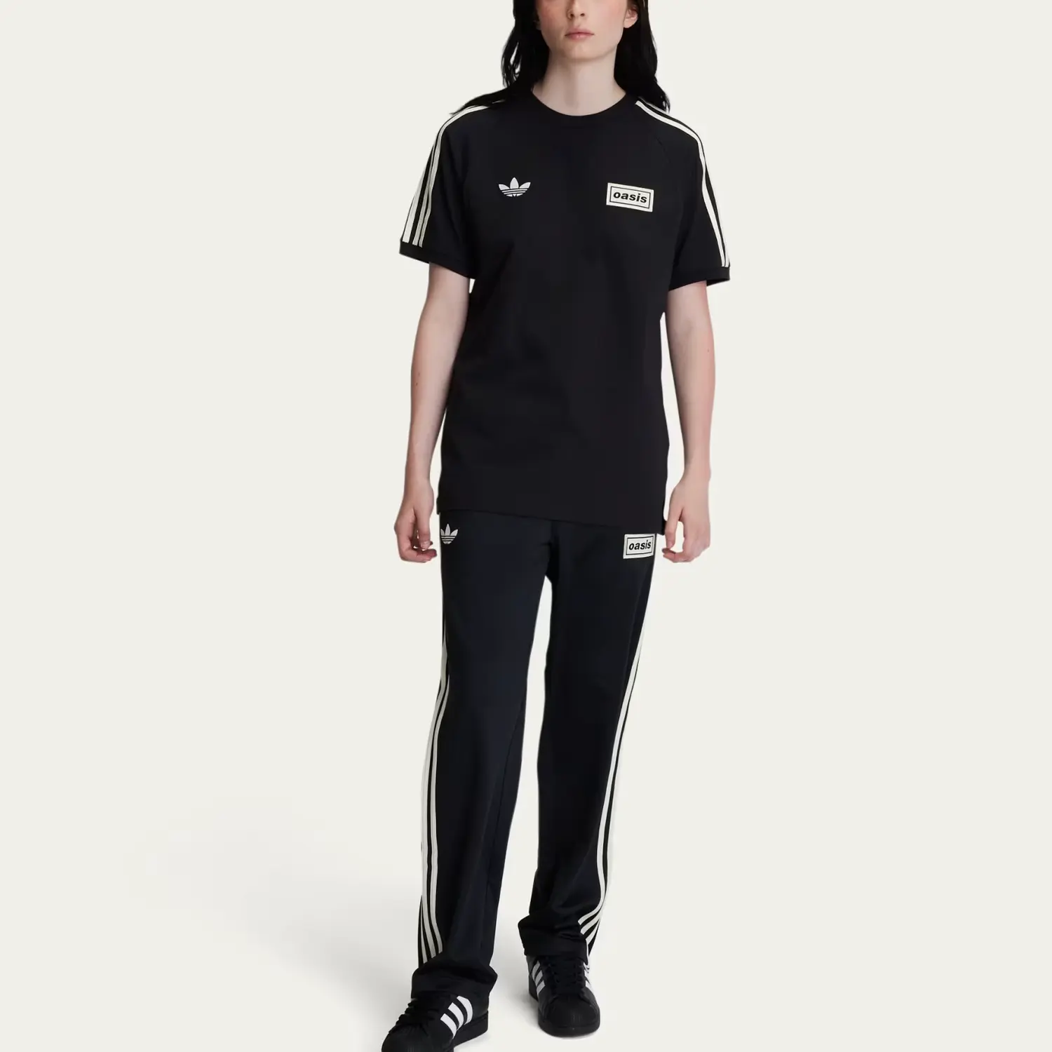 Футболка унисекс Oasis 3 Stripes SS25 Adidas Originals, черный — фото 3