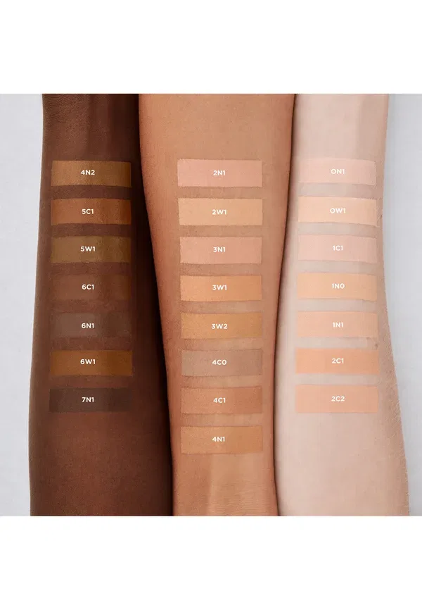 Консилер жидкий Real Flawless Weightless Perfecting Concealer Laura Mercier, 5.4 мл, 4C1, цвет 4c1 — фото 2