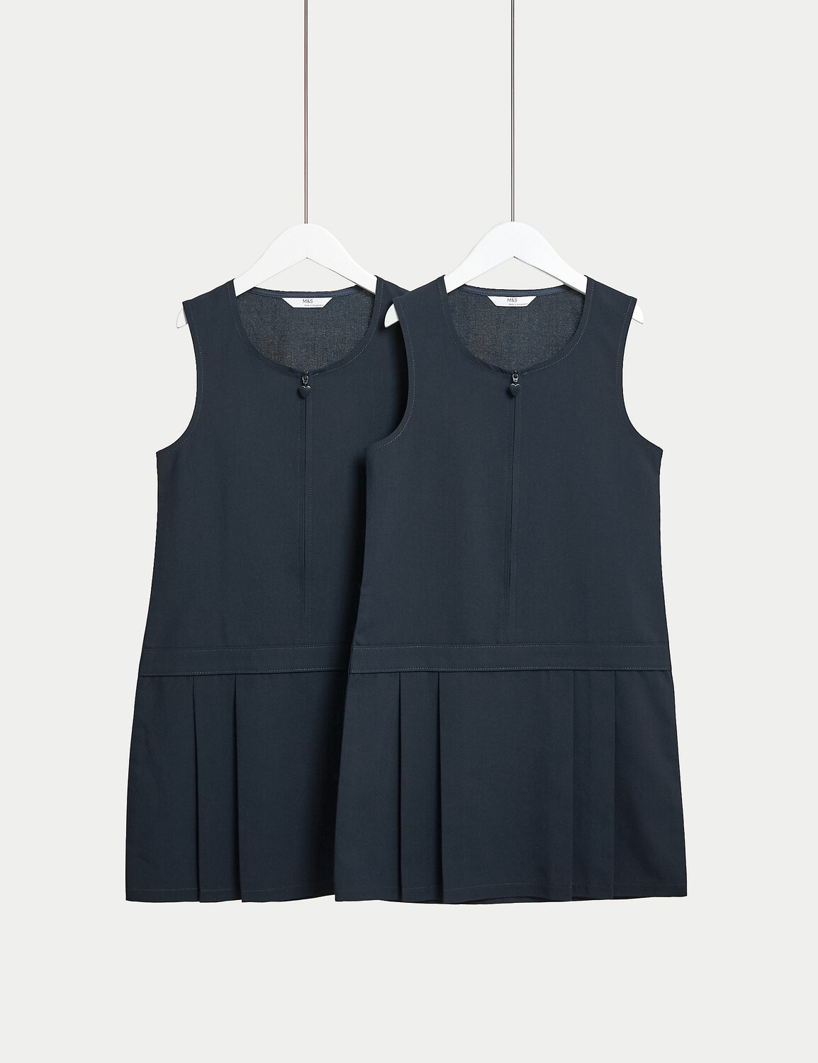 

2 пары немнущихся школьных сарафанов для девочек (2–12 лет) Marks & Spencer, темно-синий