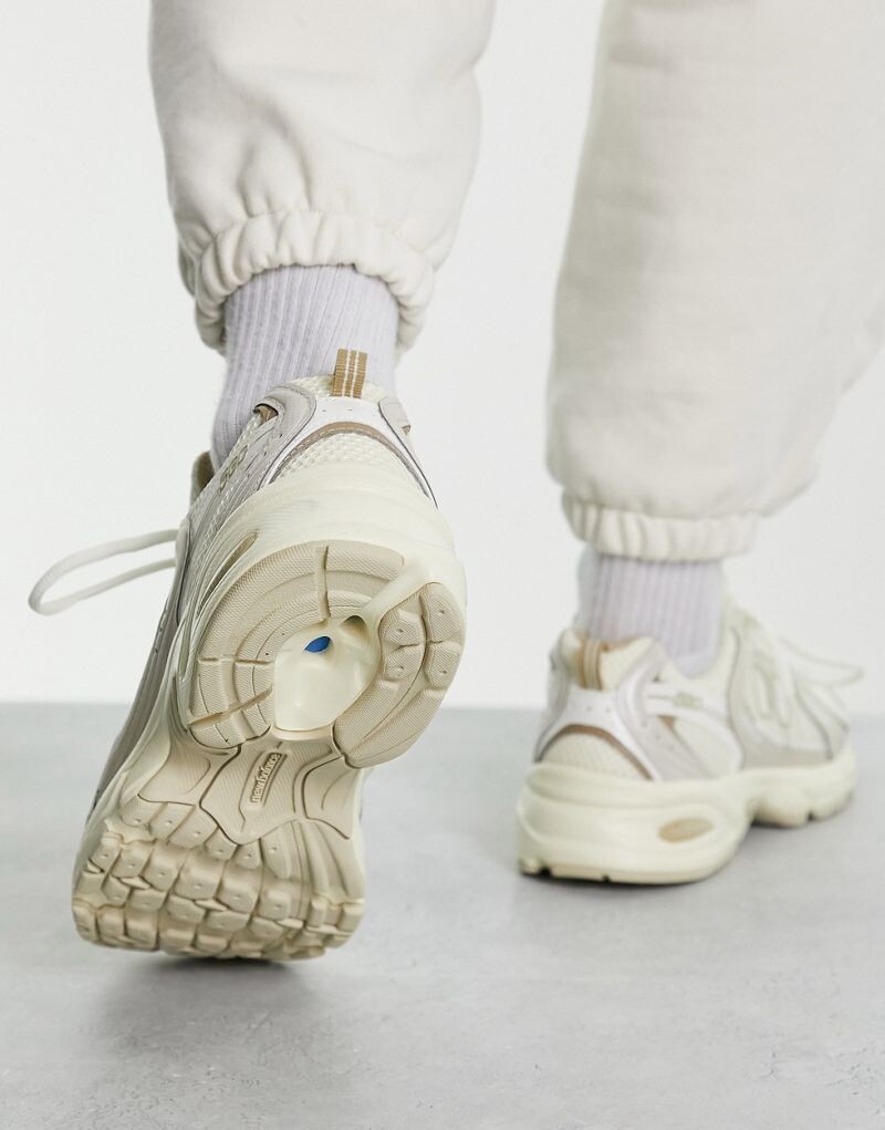 Кроссовки New Balance 530 овсяного цвета — фото 3