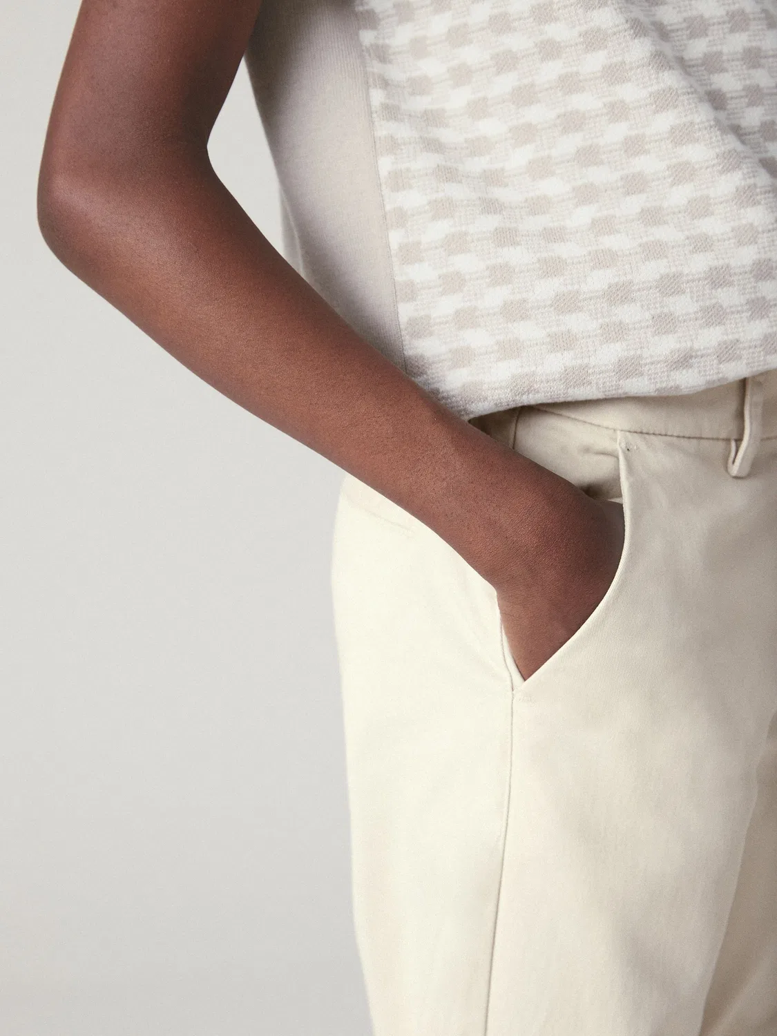 Чинос классические Regular Fit, Ecru Neutral Next — фото 4