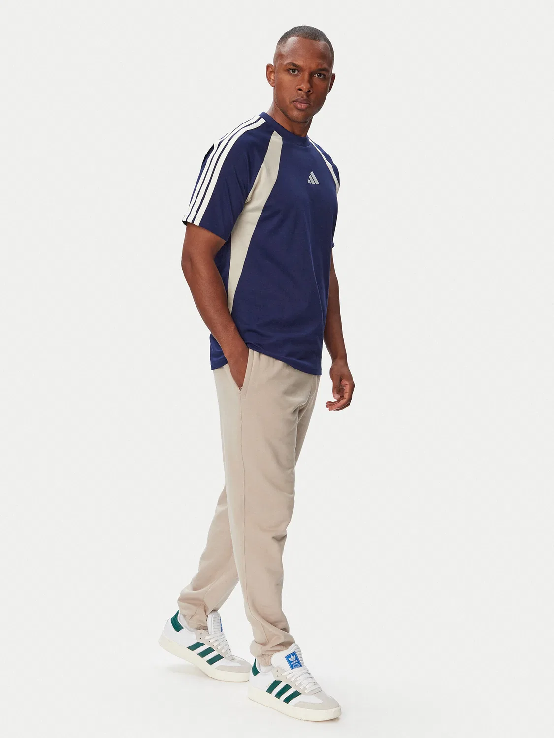 Мужская футболка стандартного кроя Seasonal Essentials Colorblock Adidas, синий — фото 2
