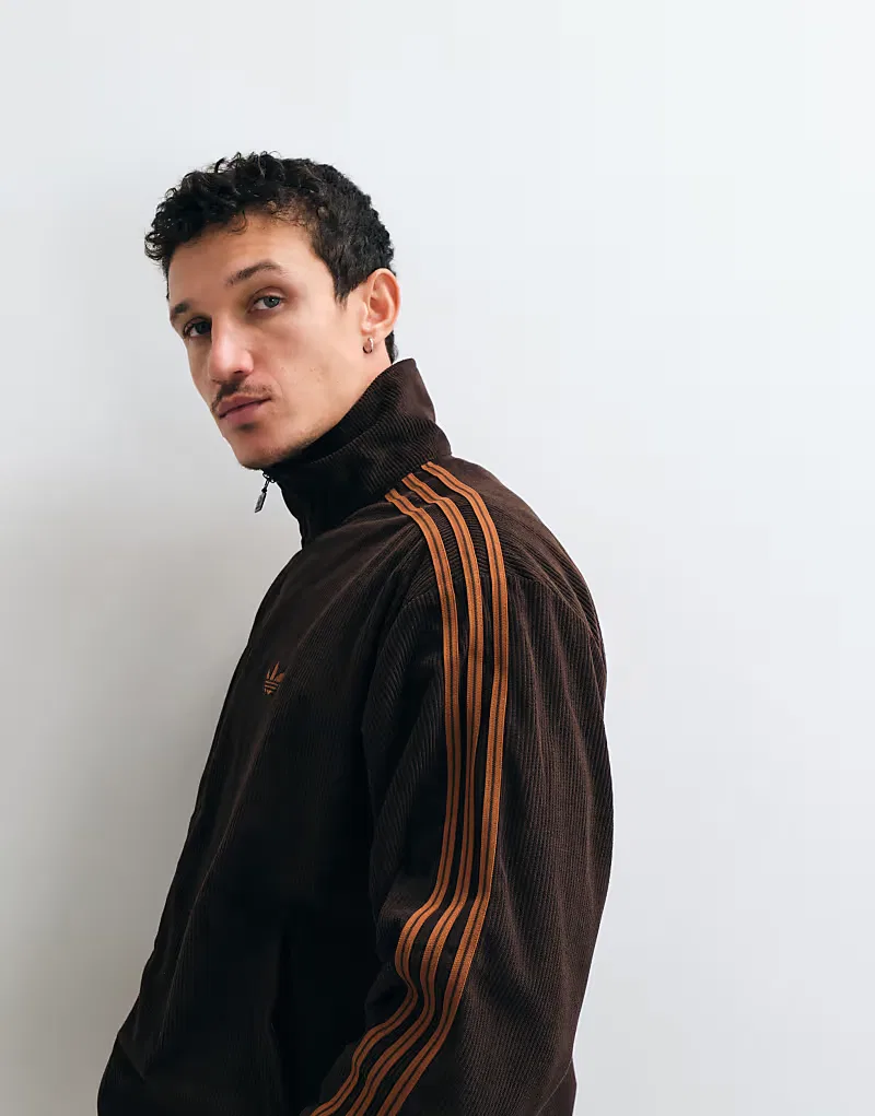 Куртка спортивная Firebird Adidas Originals, коричневый вельвет — фото 3