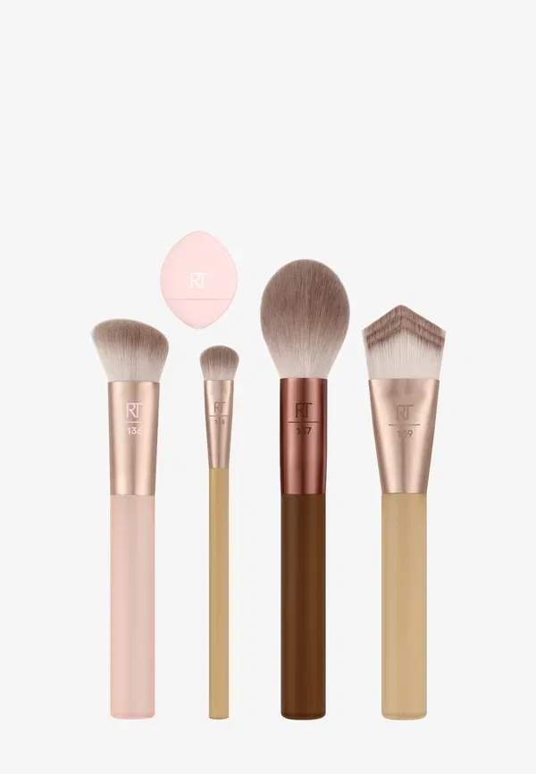 Набор кистей для макияжа из 5 предметов New Nudes 2.0 Blurred Base Set Real Techniques