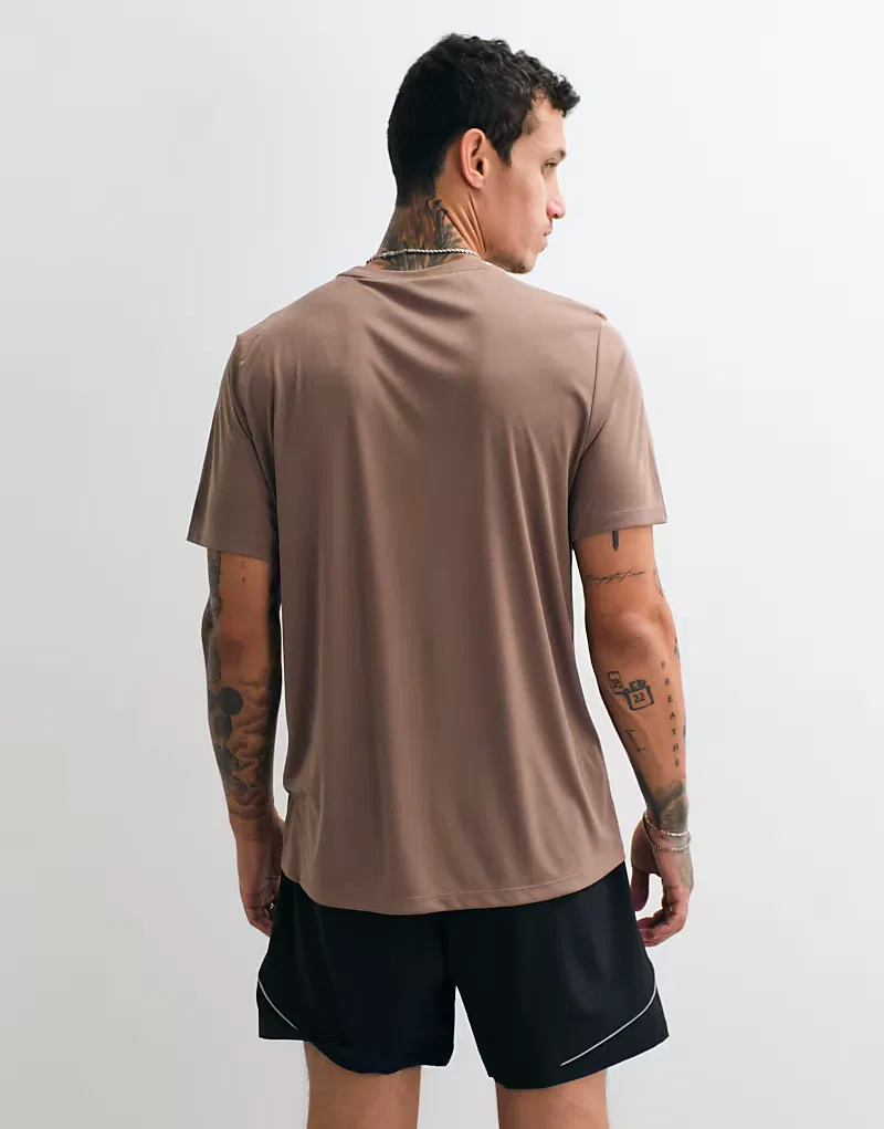 Футболка Adidas Performance Essential Run хаки — фото 4