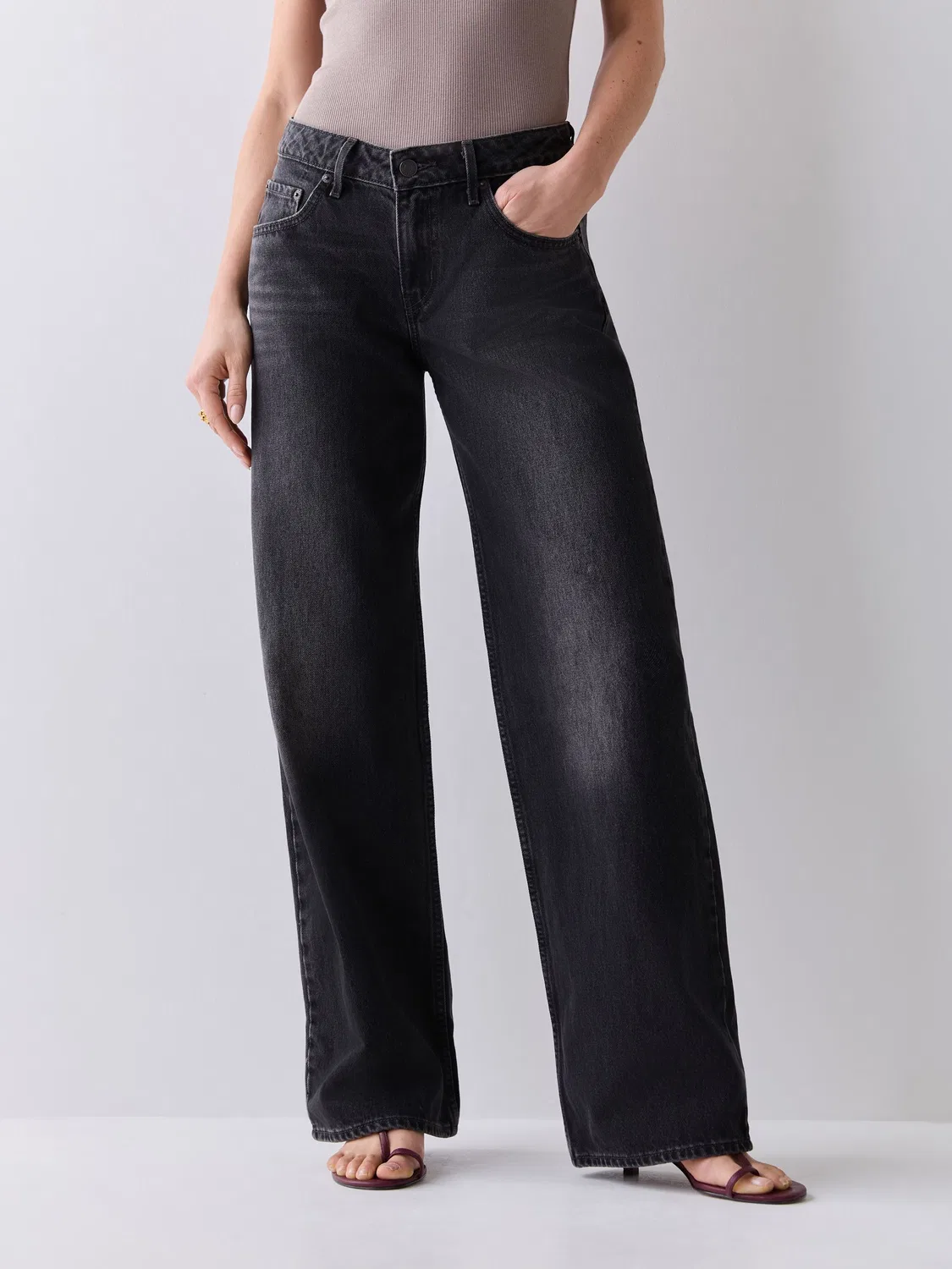 Джинсы низкой посадки свободные Levi's, Tech Storm Black — фото 2