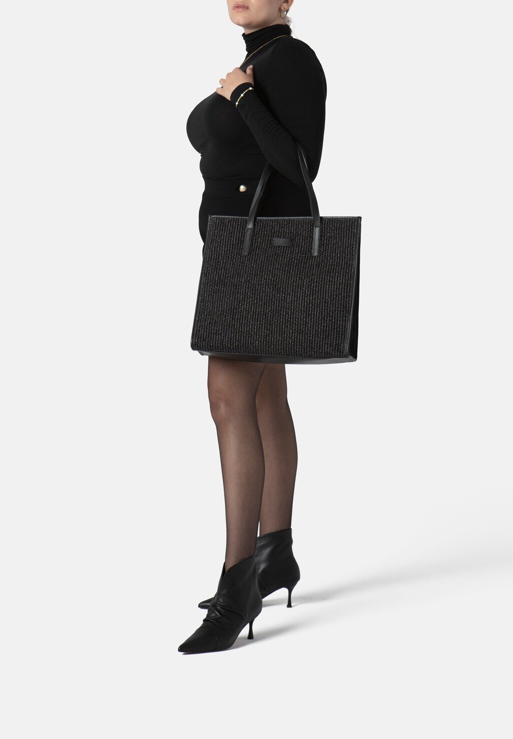 

Сумка ETERNAL CHIC L37, цвет black