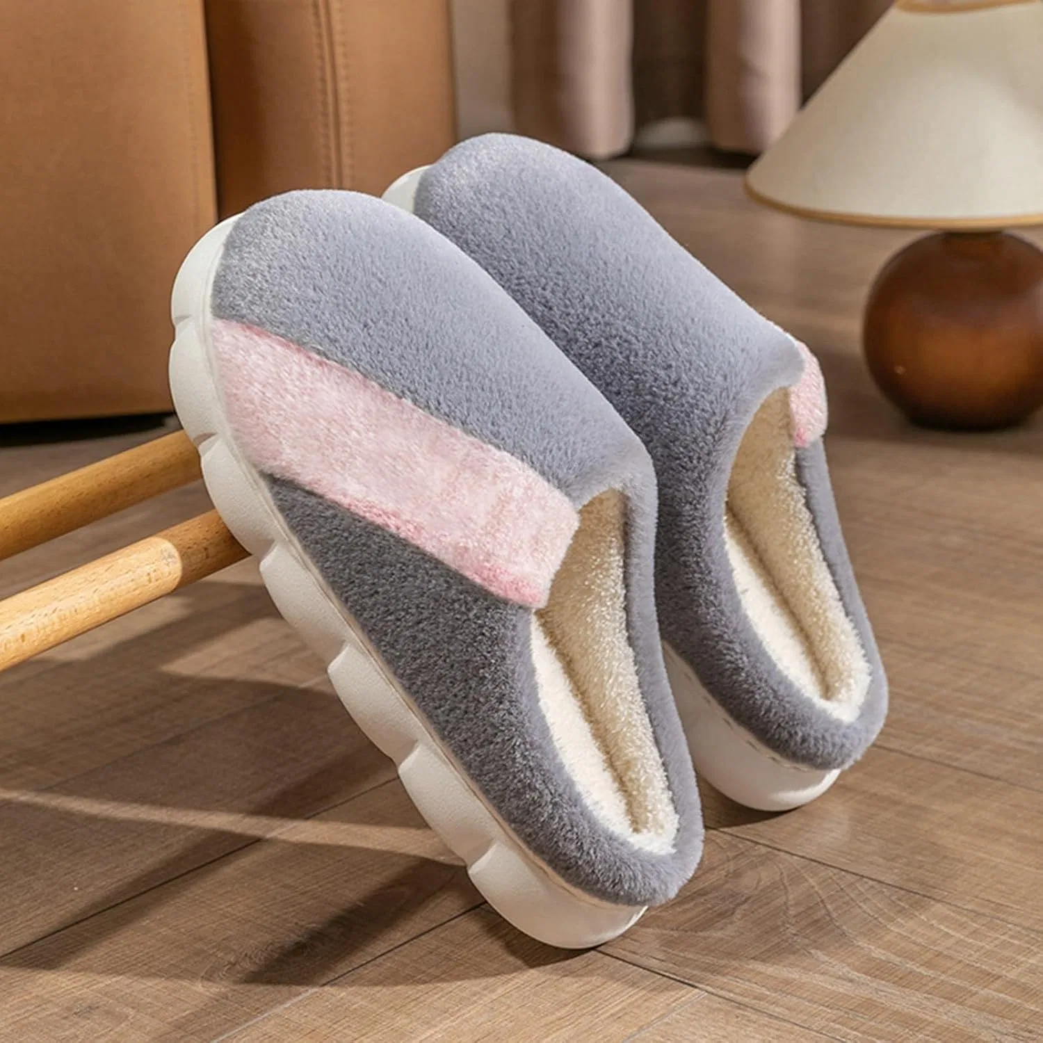 Pantoffeln Herren Plüsch,Hausschuhe Herren Baumwolle Тапочки Warme Filzpantoffeln Lässige Schlapfen Fashion Gästehausschuhe Rutschfeste Winterhausschuhe Weite Hüttenschuhe Slip-On Hausschlappen Generisch, Grau — фото 2