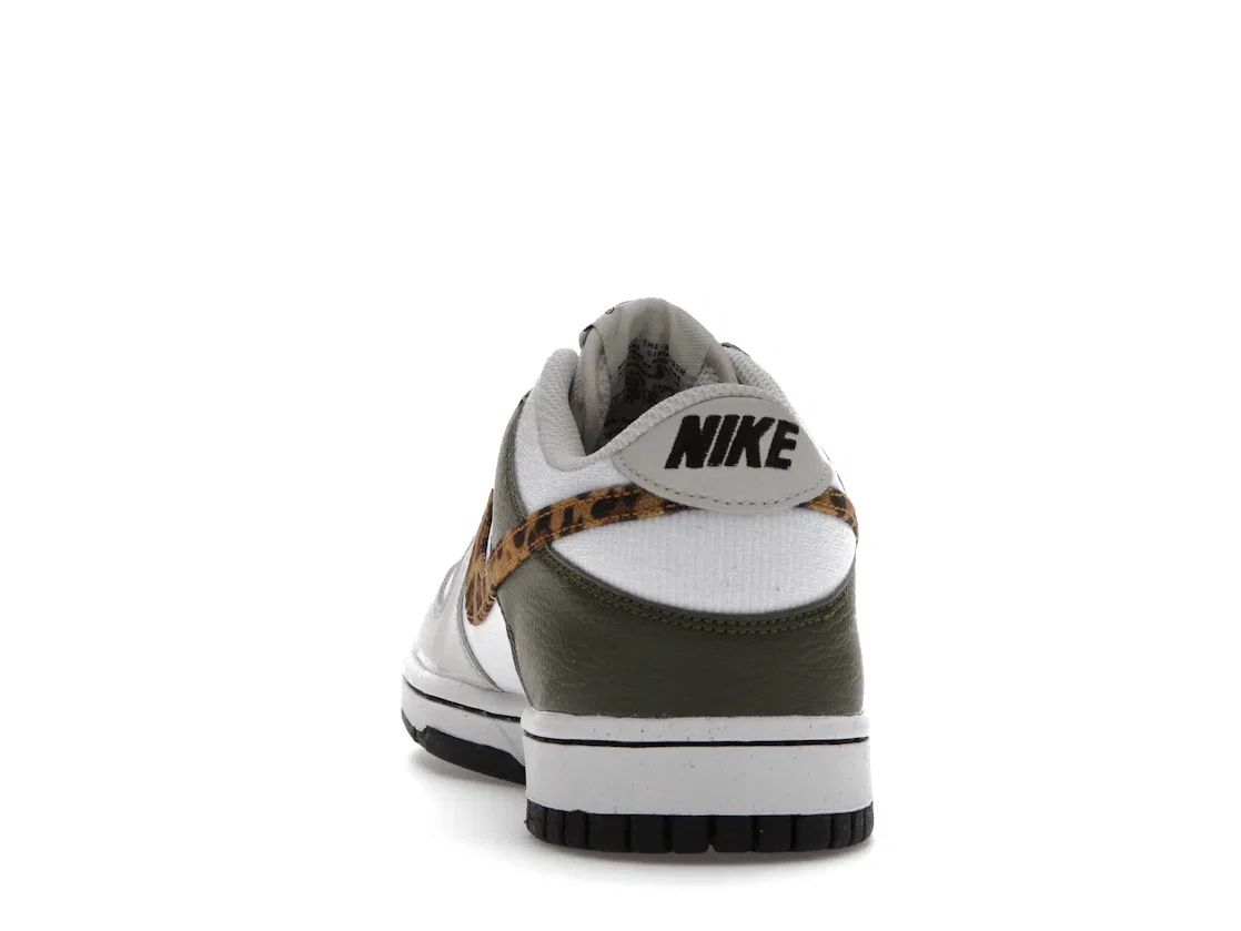 Детские кроссовки Lifestyle с принтом Nike Dunk Low Nike, White/Coconut Milk/Rough Green/Black — фото 4