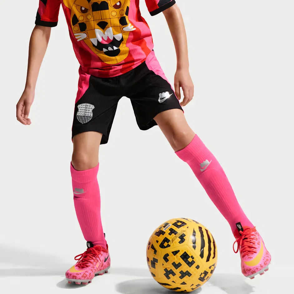 Детские шорты с принтом LEGO Kids Shorts Nike, Black/Bright Pink — фото 4