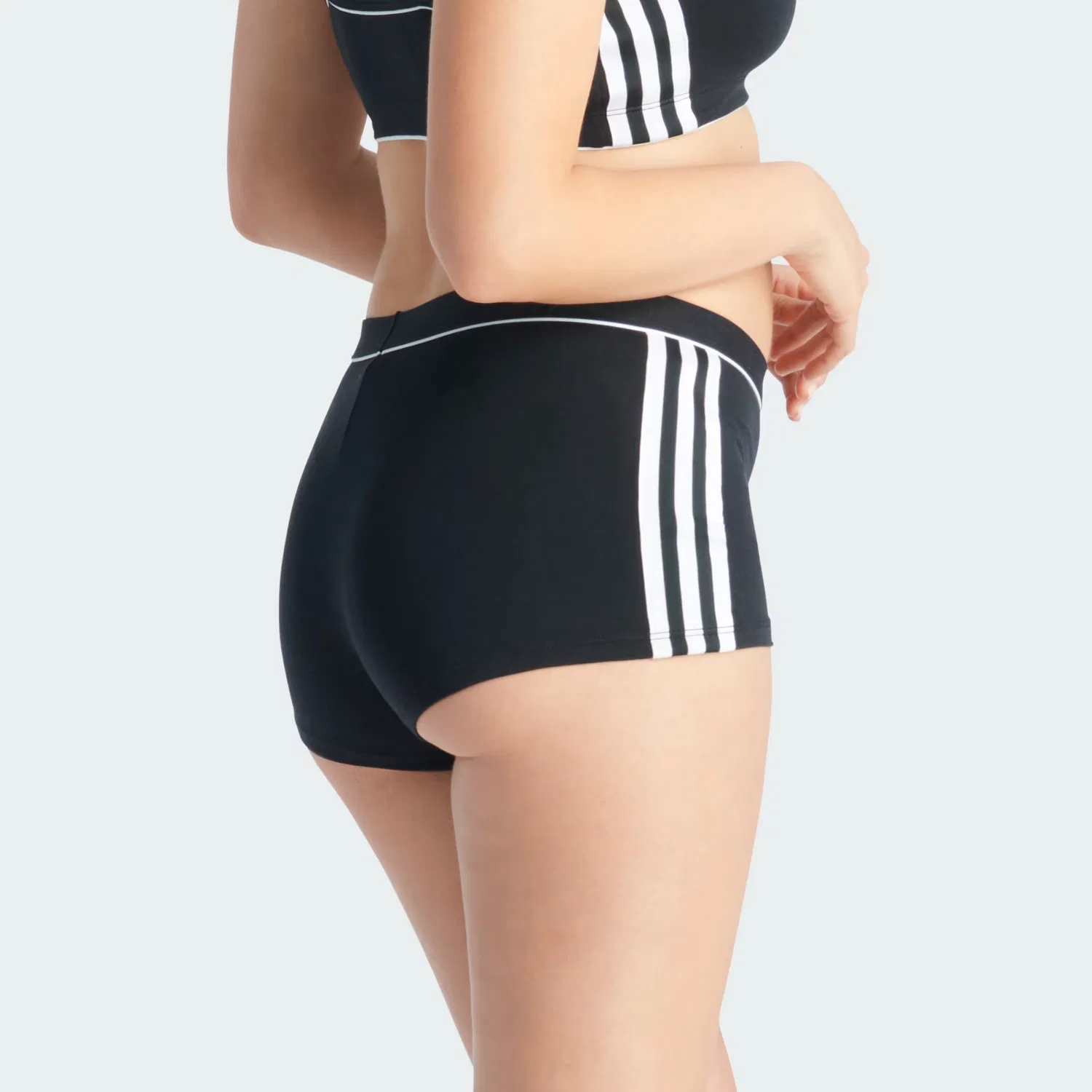 Женские трусы-шорты из легкого хлопка Adicolor Comfort Flex Adidas Originals, черный — фото 2
