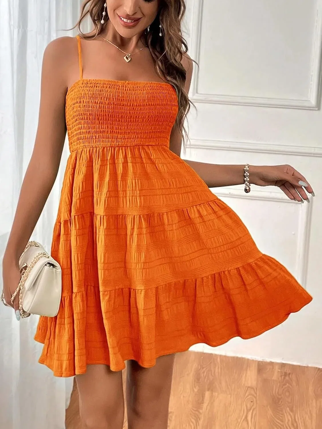 Женское мини-платье с рюшами на бретелях, Orange — фото 3